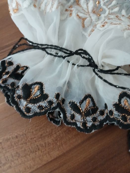 Ie traditionala veche