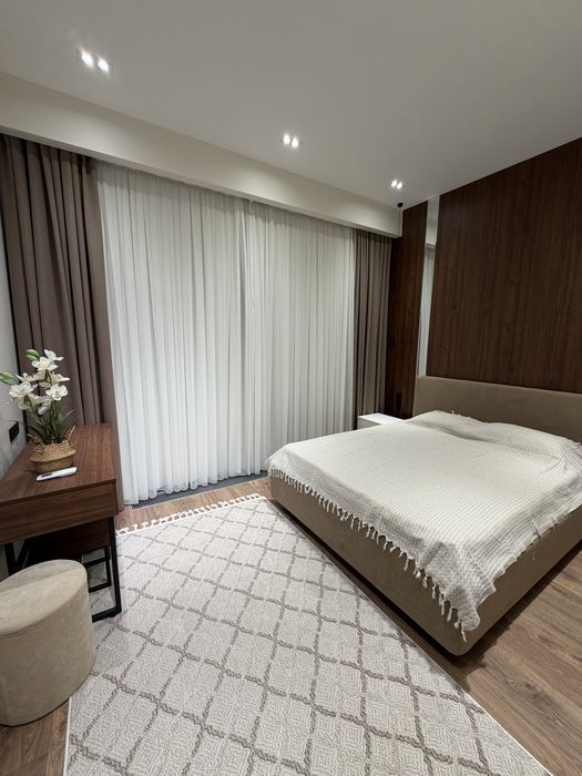 Сдается новая квартира в Mirabad Avenue