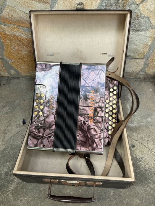 Акордеон HOHNER CLUB II – Немски Класик