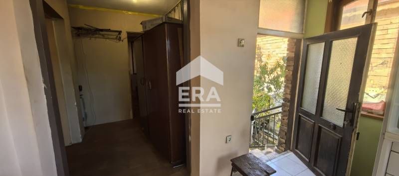 Дава се под наем Етаж от къща в Варна, Аспарухово - 60 кв.м за 281 € - Снимка #9