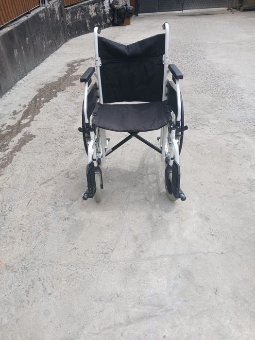 Срочно продам инвалидную каляску