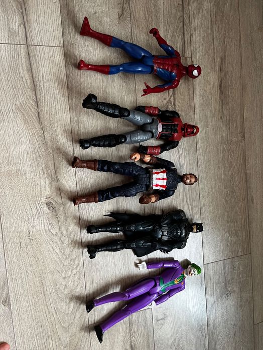 Figurine supereroi