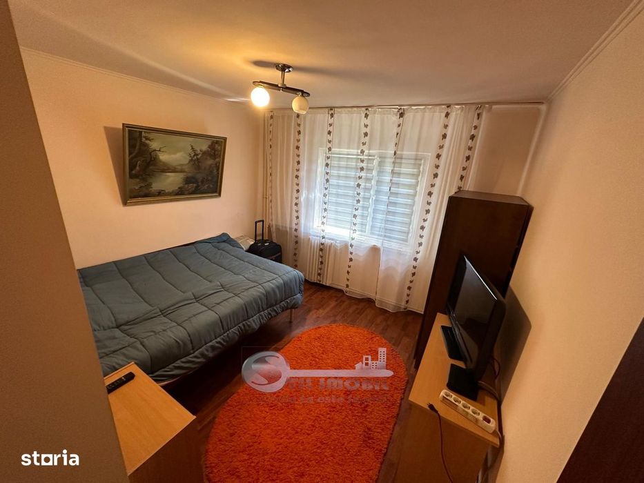 Apartament 3 camere decomandat, 70 mp, Centru – UMF, etaj 3 — fotografia 1