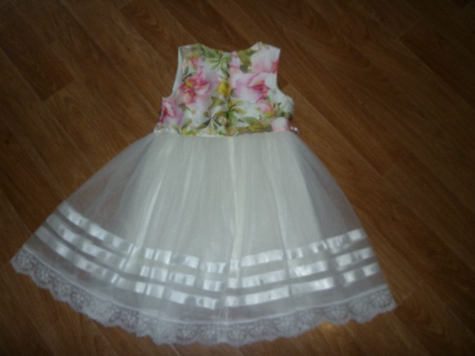 Нарядное платье