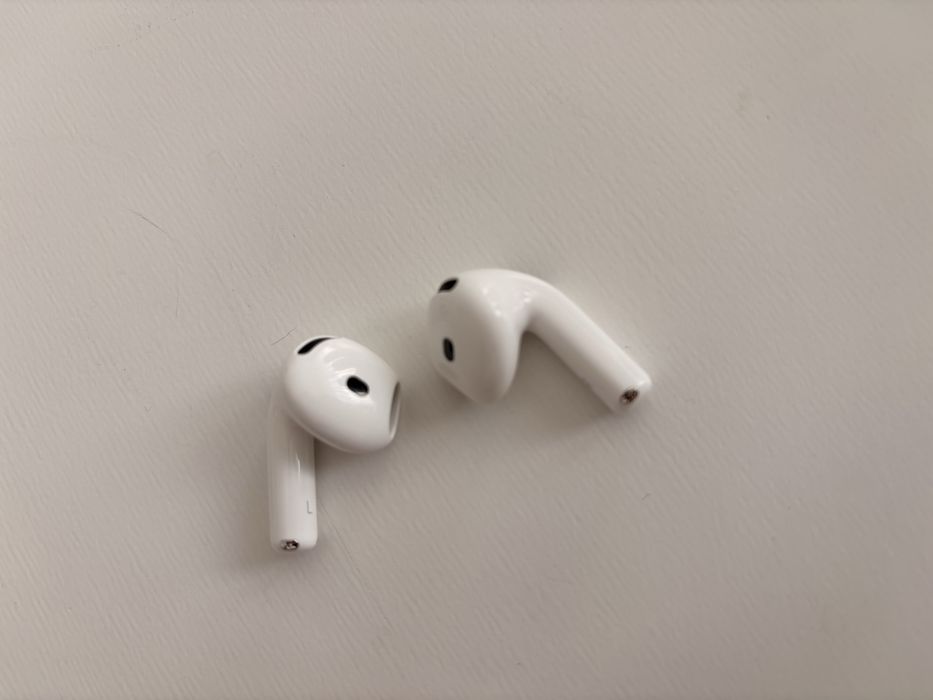 AirPods 4 impecabile nefolosite