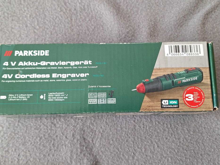 Aparat de gravură Parkside (model PAGG 4 B2), pe acumulator, destinată gravării pe  materiale precum metal, piatră, ceramică, plastic, sticlă și lemn
