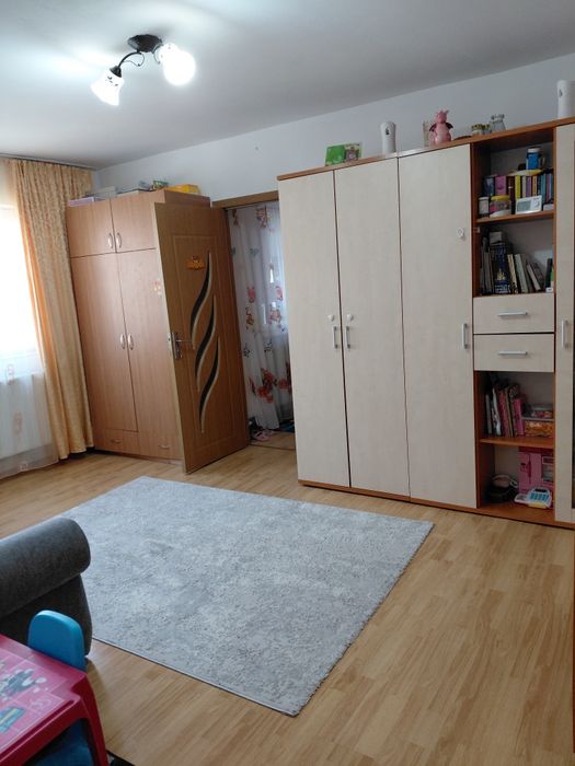 Vand apartament 2 camere