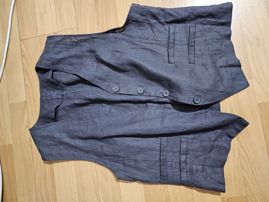 Продам желетку женскую