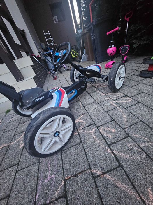 Cart copii BMW foloait f putin