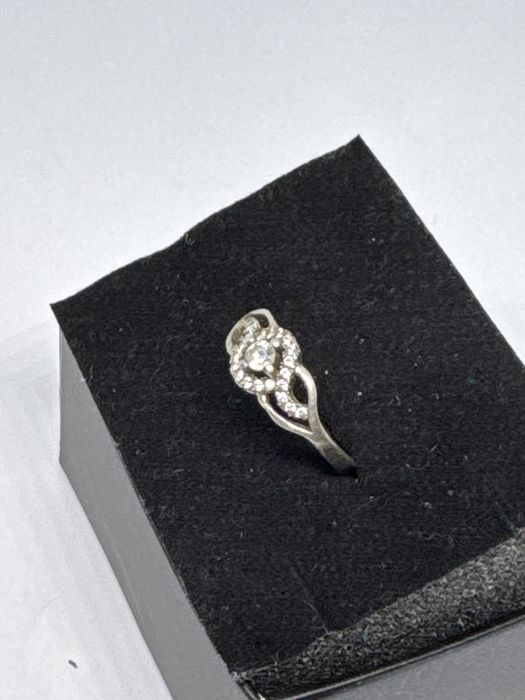 сребърен дамски пръстен 1.75гр 925