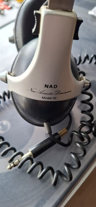 Căști audio NAD, model 10