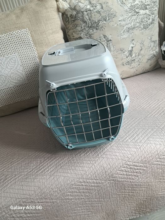 Cusca de transportat pisici si caini de talie mica