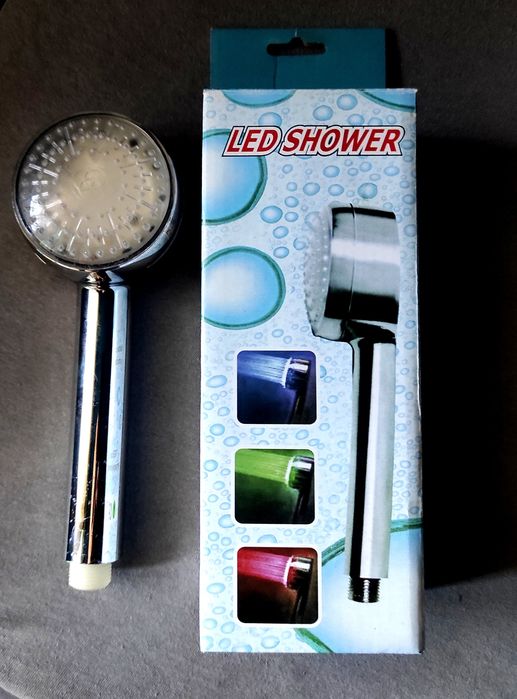 Душ слушалки светеща 13 обикновената е 10лв 3 степенна