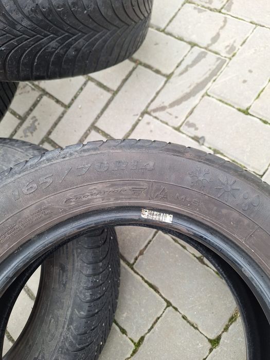 Vând cauciucuri vara și all season 14"
