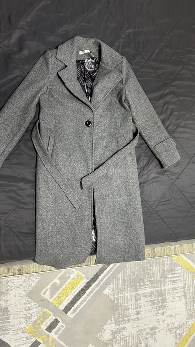 Пальто женское размер L