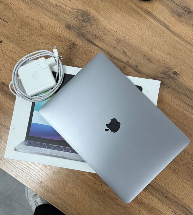 Macbook 13 pro M2