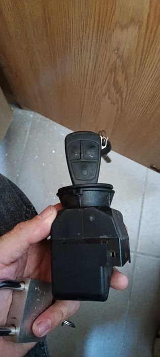 Ключ в зборе  продам