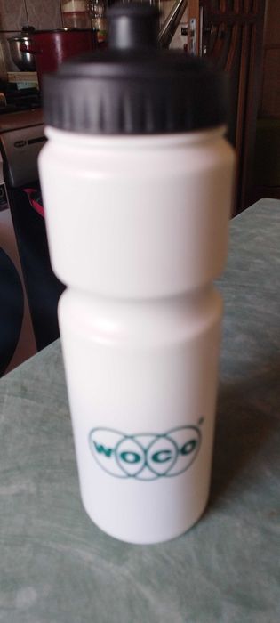Sticla plastic/badog apa, alb cu negru de la: WOCO! Nou fara eticheta!