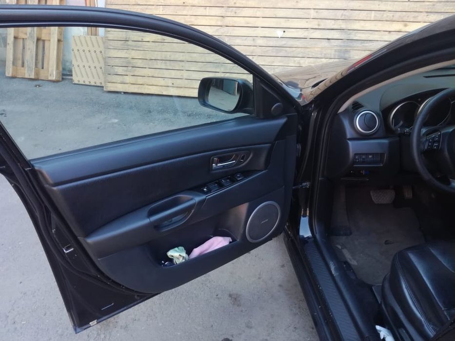 Мазда 3 2008г 2,3