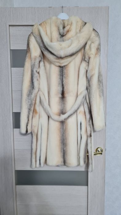 Продам норковую шубу