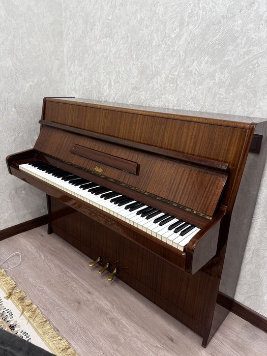 Пролам пианино в отличном состоянии