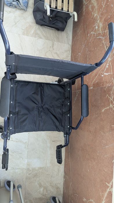 Инвалидная коляска (каталка)