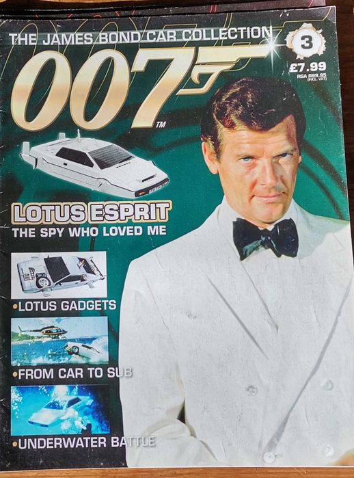 Част от колекцията автомобили на Джеймс Бонд.