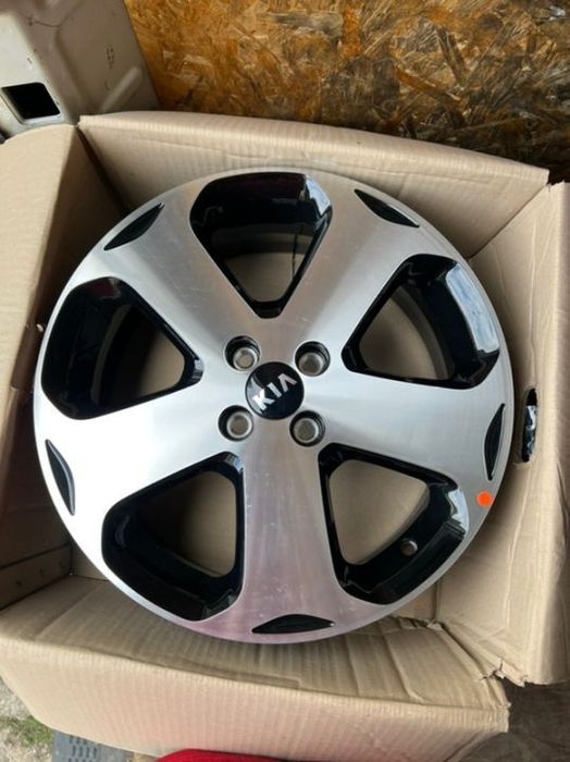 vând jante originale Kia Rio pe 17” noi