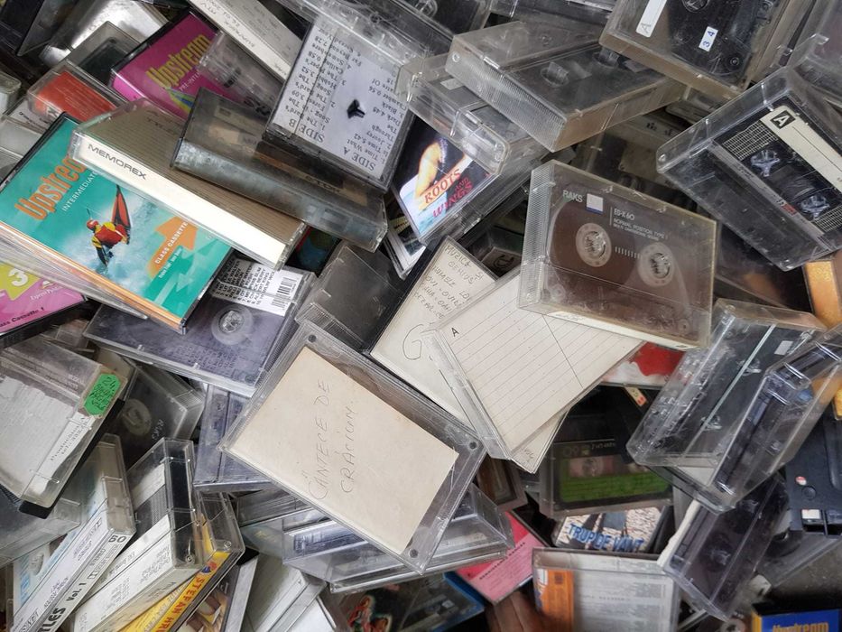 100 x Casete audio muzica - diferite tipuri se dau ca atare pentru inregistrari multe originale romanesti muzica petrecere pop rock unele noi sigilate