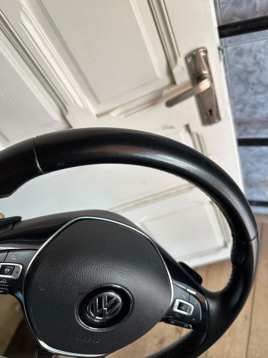 Volan cu comenzi piele Vw Passat B8 Golf 7 Polo 6R skoda octavia 3 superb 3 fabia complet cu airbag sofer padele 3 spite