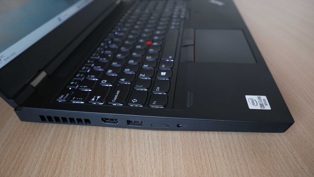 Lenovo ThinkPad P15 1 Gen NVIDIA T1000 15,6/ i7 10850H / 1TB NVMe/16GB