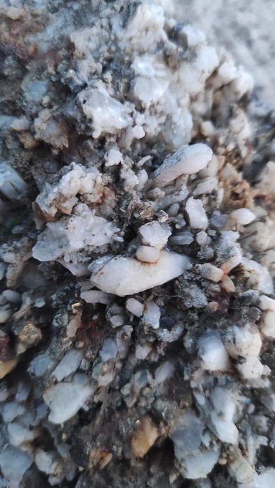 Минерал - Кристал - Кварц, Галенит, Халкопирит!

Размери 20х15х4,5см