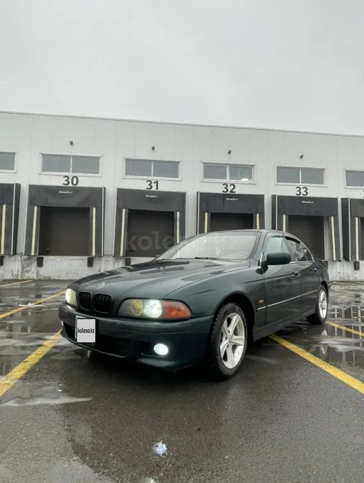 Продам BMW  528i