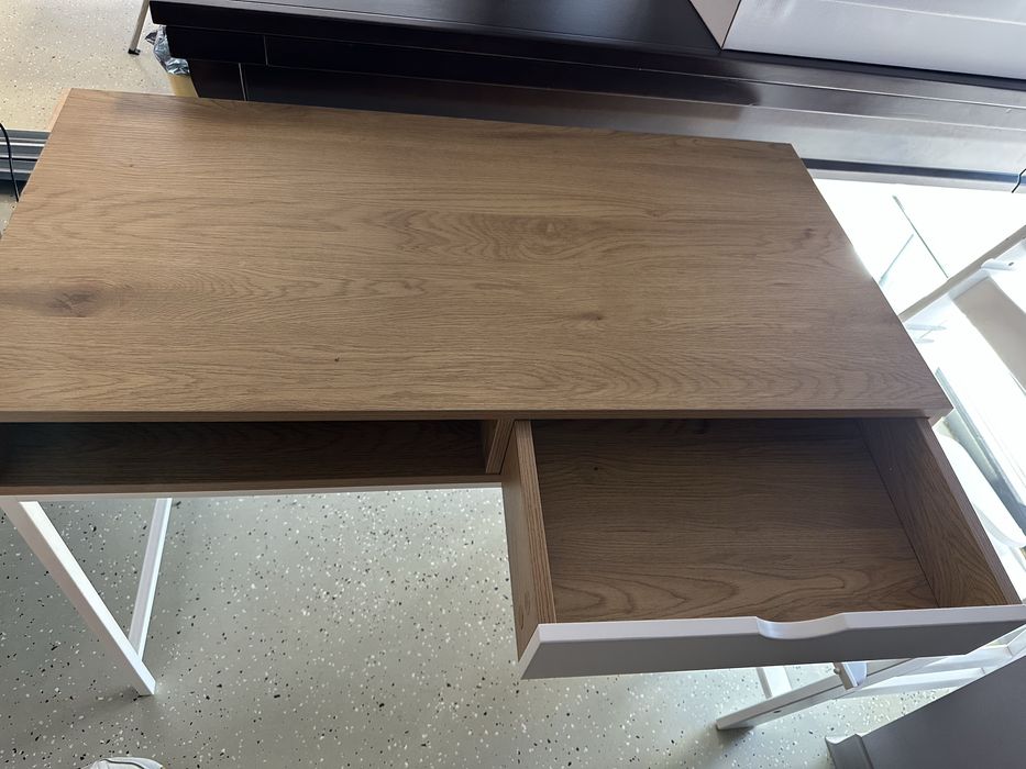 Birou reglabil pe inaltime si unul clasic. Reducere mare!!!