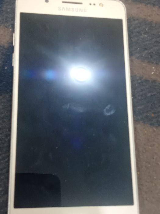 Продам Самсунг на запчасти