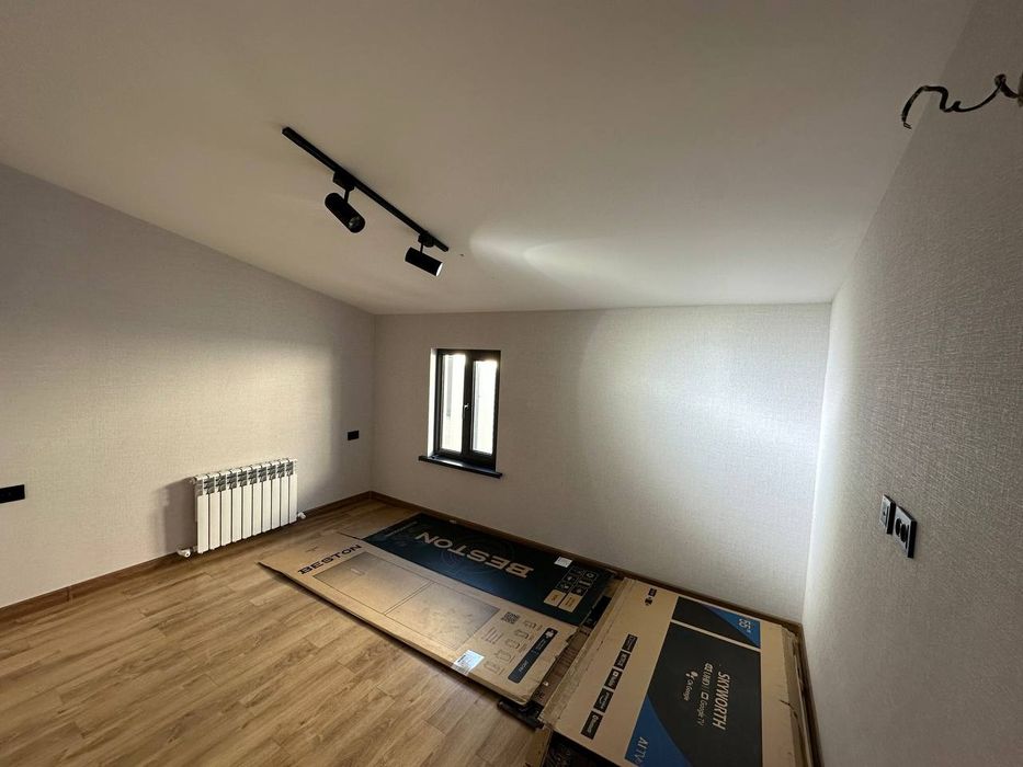 Продам  Коттедж Бий  2 уровня 3 комнаты 42м2