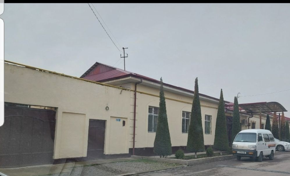 Янгихаёт туманида Намунали  уй сотилади. Метрога якин Чинар бекатга