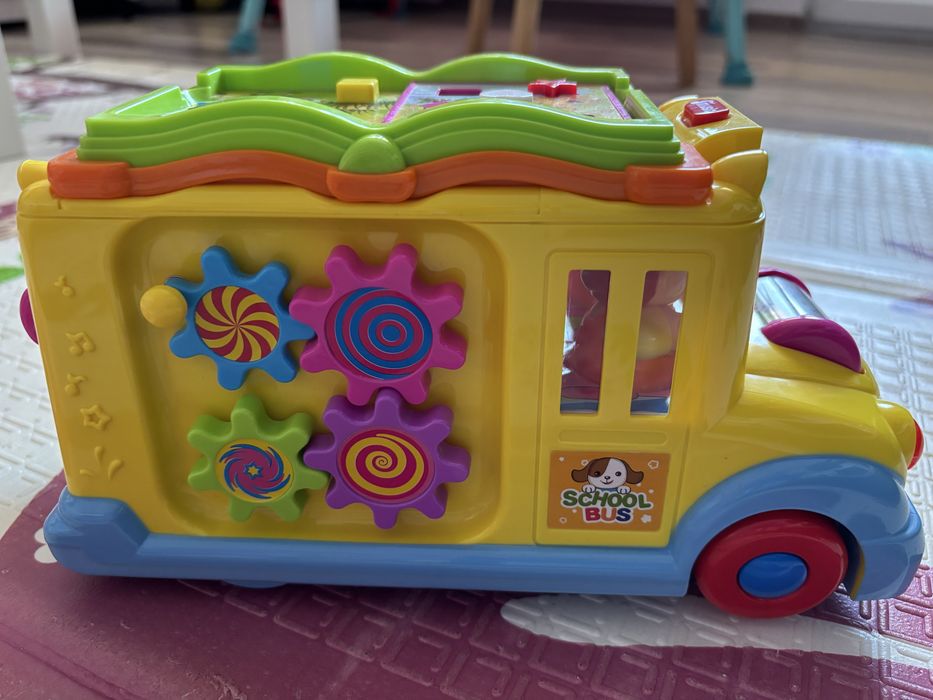 Masinuta copii cu lumini si sunete ( autobuzul scolar)