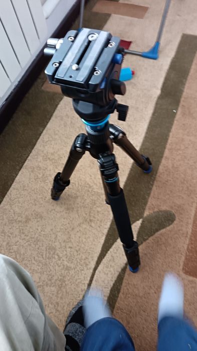 Штатив Benro Aero 4