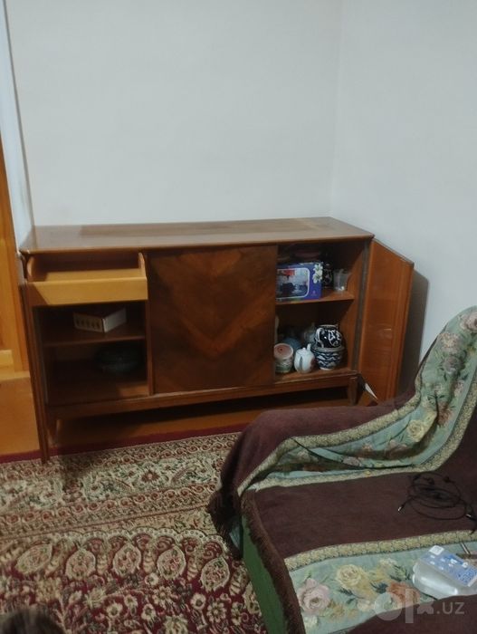 Шкаф  полированный
