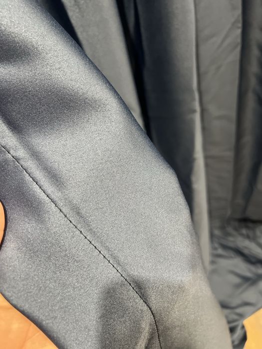 Продавам сини завеси 2 бр.