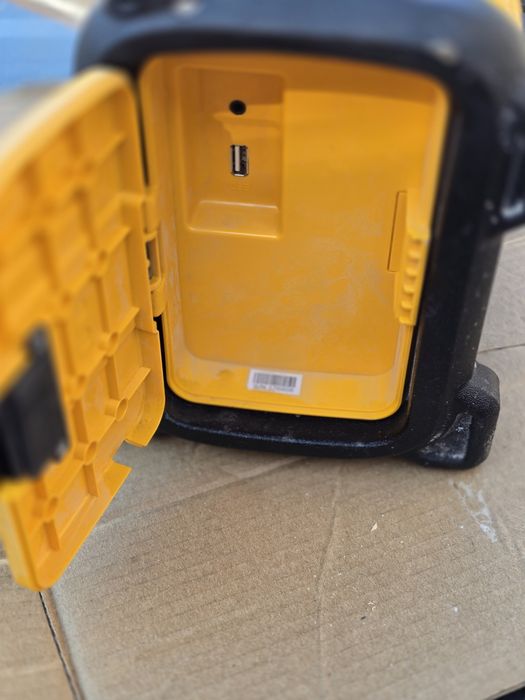 Radio dewalt dcr020