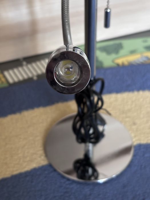 Светильник прикроватный..