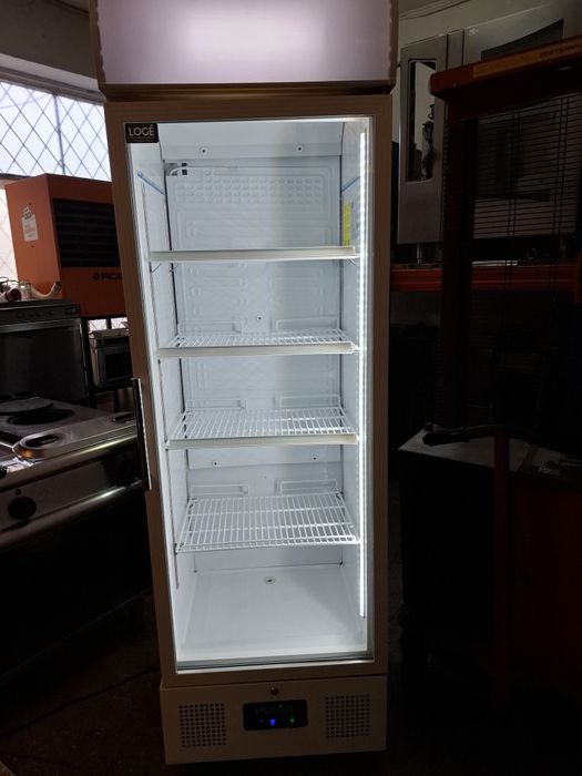 Frigider Vitrina profesională