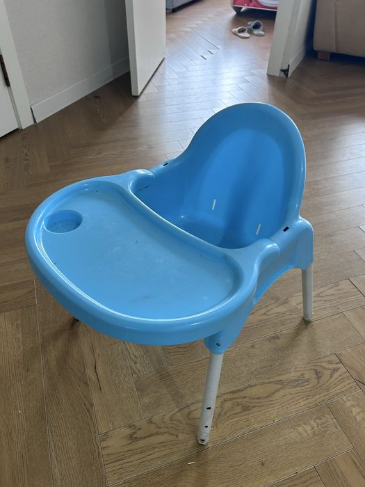 Продам детский столик для кормления