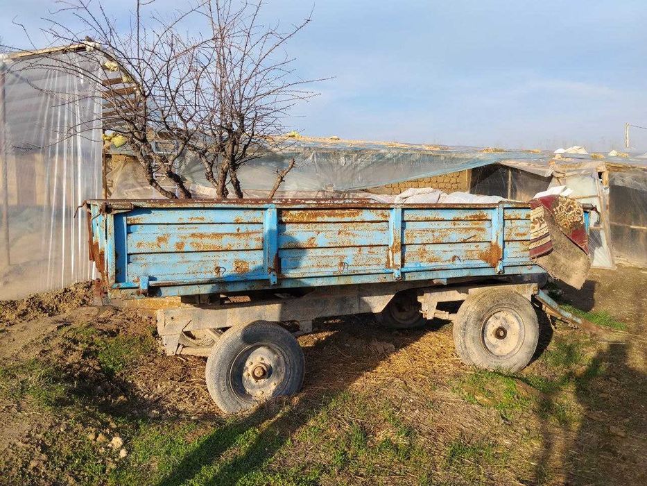 traktor sotiladi