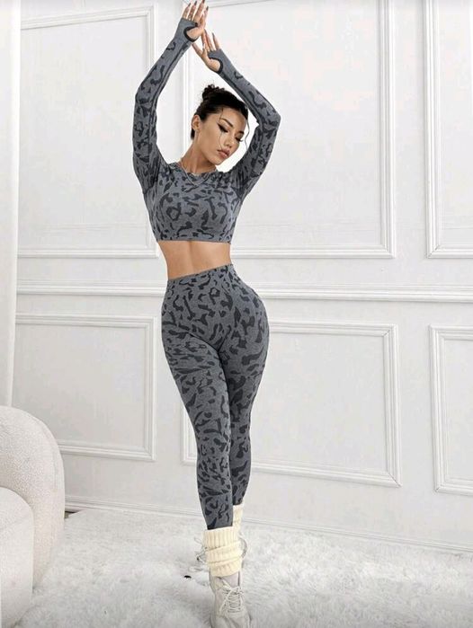 shein нов дамски спортен комплект