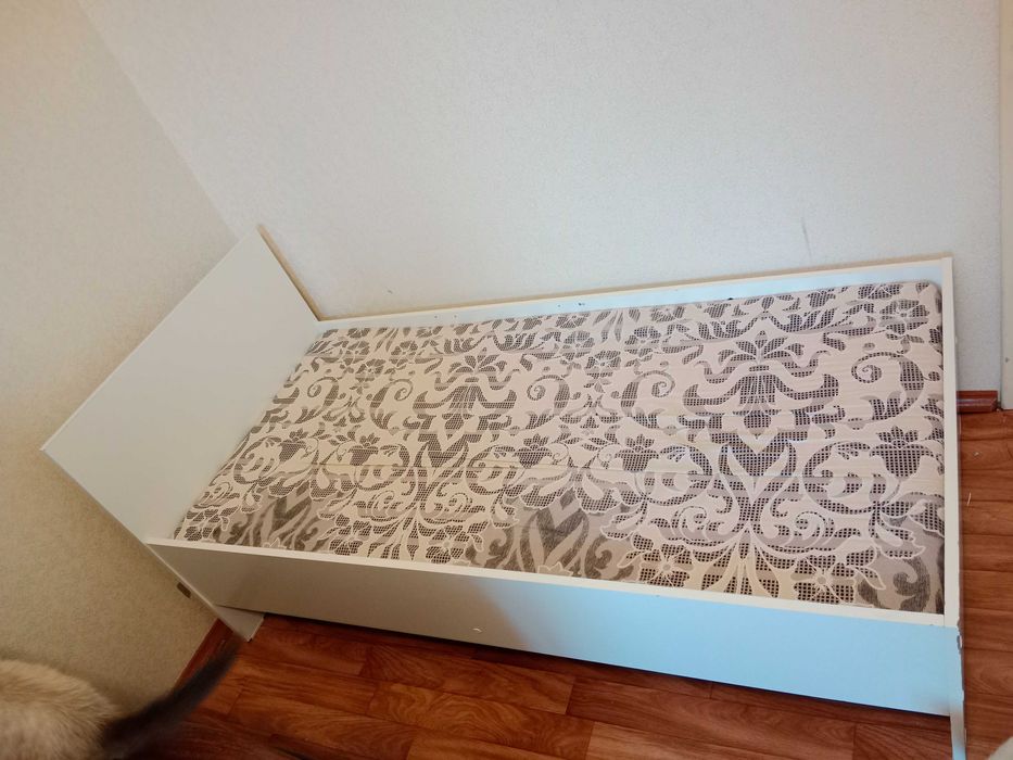 кровать детская 1.5м с матрасом