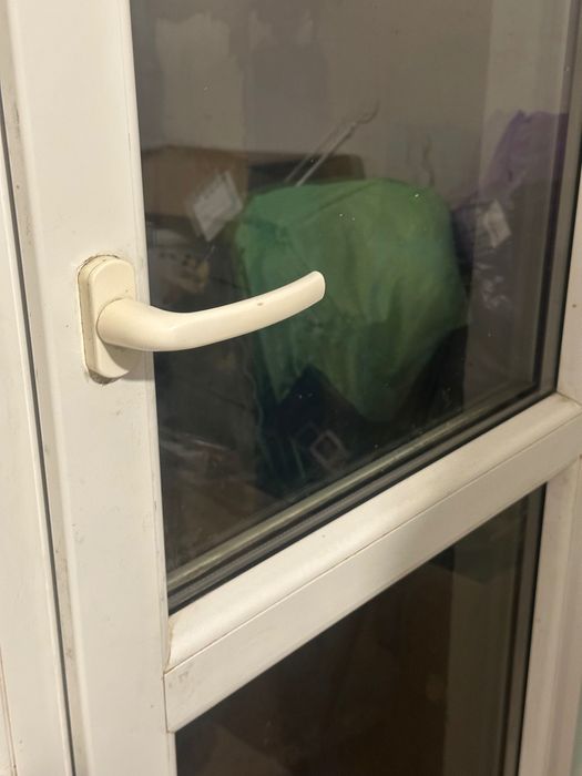 PVC дограма – прозорец с врата (отлично състояние)