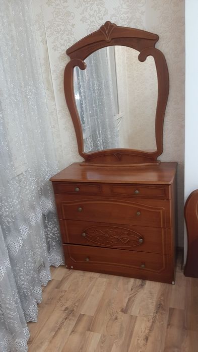 Даром отдам б/у мебель.